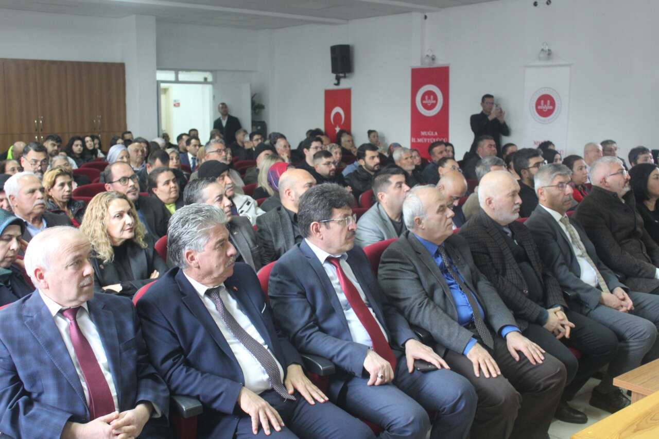 Muğla’da “Ailemiz Neydi? Ne Oldu? Ne Olmalı?” Paneli Düzenlendi 3